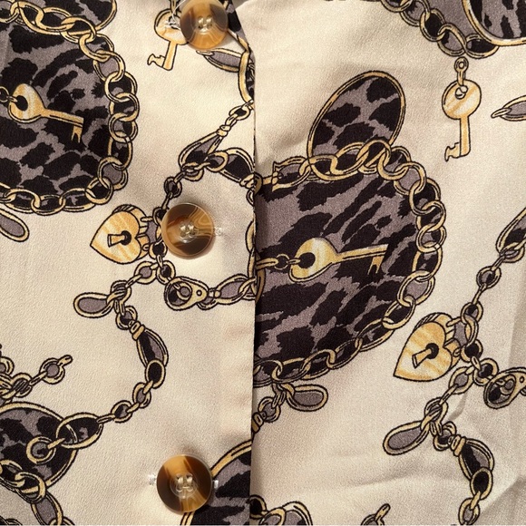 Nothing’s Gonna Chain My Love Relaxed Shirt - Picture 7 of 7